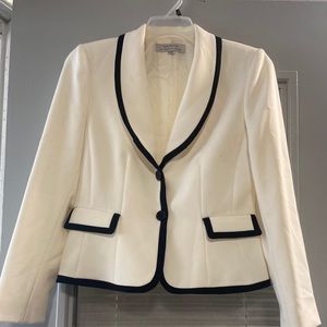 Tahari blazer !
